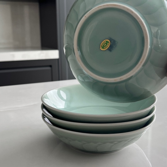 Celadon Bowls, Set of 4. Lotus Flower Longquan Celadon Bowls. - Picture 8 of 10